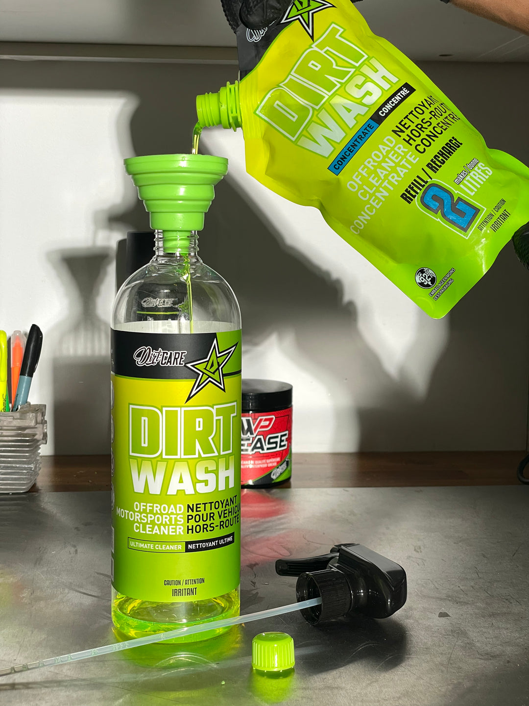 Dirt-Care Pop-Up Silicone Funnel