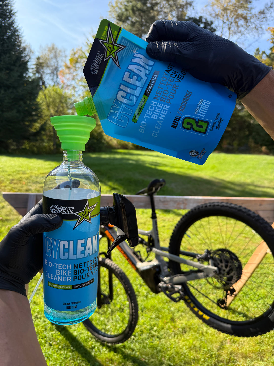 Dirt-Care Pop-Up Silicone Funnel