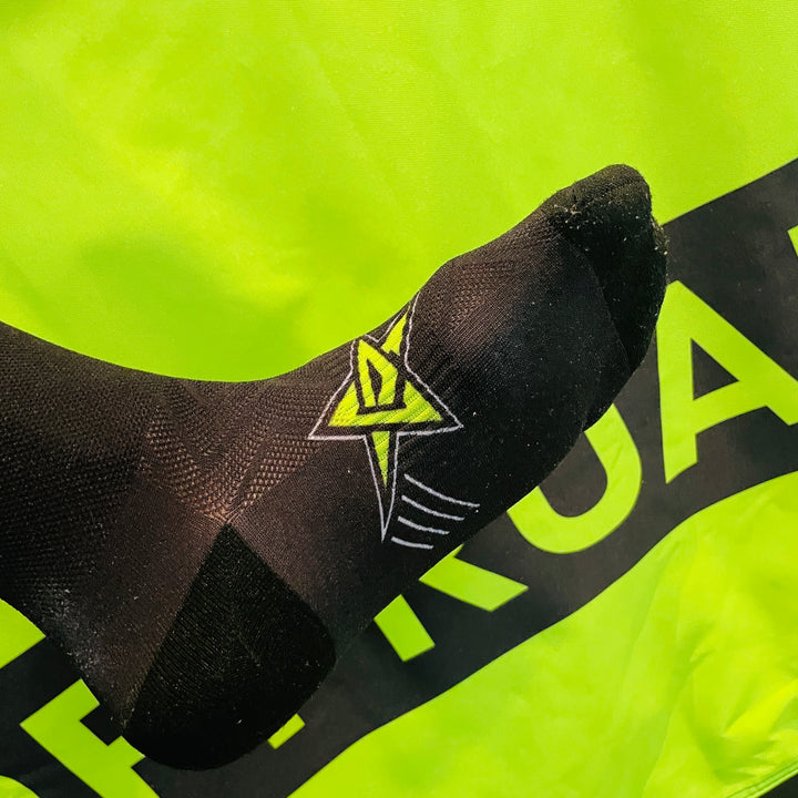 Dirt-Care Athletic Crew Socks – Black